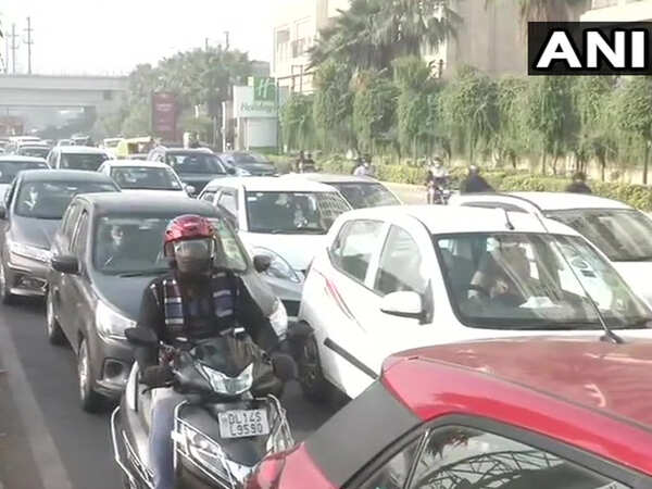 'Delhi Chalo' protests: Farmers gather at Chilla border on Noida Link Road, traffic closed