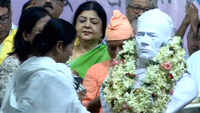 Mamata Banerjee garlands Ishwar Chandra Vidyasagar’s bust ahead of its re-installation at Kolkata college 