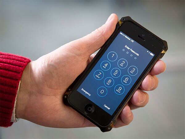 Apple: Won’t set up stores in India if 30% sourcing rule stays