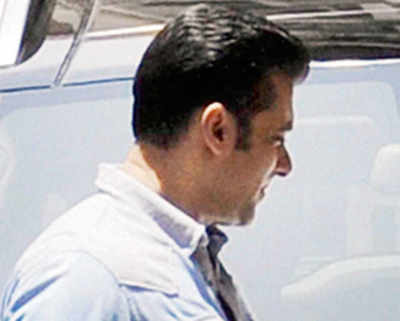 Blow for prosecution as Salman case gets its first hostile witness