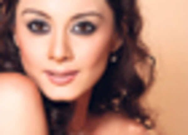 I want to ride the wave: Minissha 