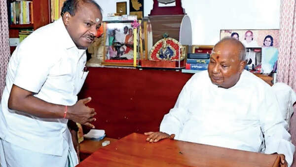 At 94, Deve Gowda defies age and ailments to stay at heart of politics