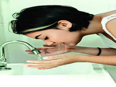 Mirrorlights: Decoded: Why your face feels ‘tight’ after being washed