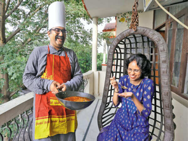 Gurgaon husbands are wizards in the kitchen