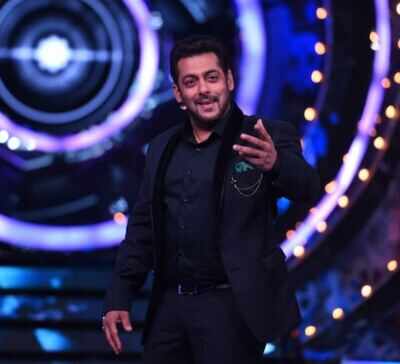 Bigg Boss 11, Episode 21, Day 21, 22nd October 2017, Live Updates: No eviction on this weekend, Dhinchak Pooja enters Bigg Boss house