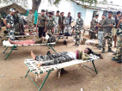 Naxals gun down seven STF men in Chhattisgarh