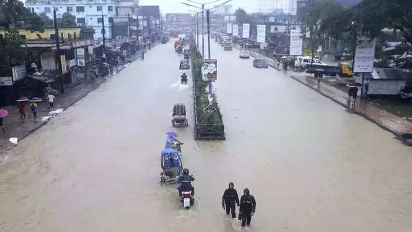 As it fights floods, Bangladesh wants India to ensure early warning on water release