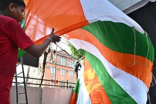 UDF leaders flock to capital expecting landslide victory