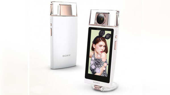 10 crazy gadgets to use for the perfect selfie