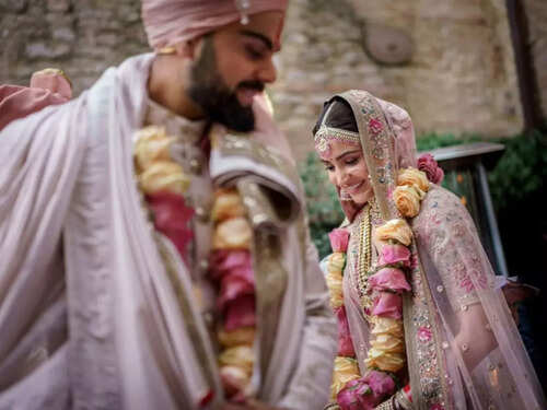 All about Anushka Sharma's trendsetting wedding lehenga