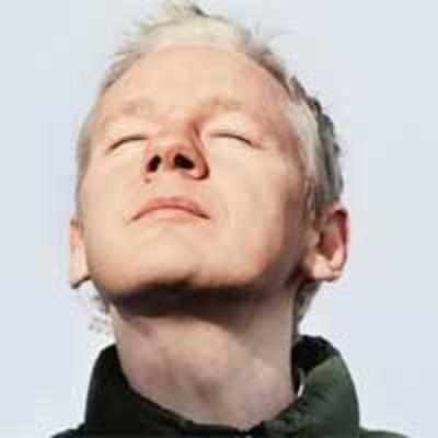 Assange accuses US of dirty tricks