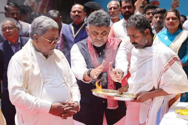 High command call on cabinet reshuffle may define Siddaramaiah’s future