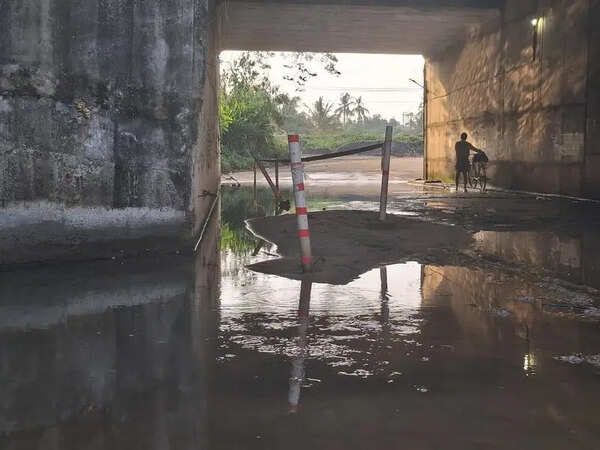 Kumbalam underpass filled with muddy water for years
