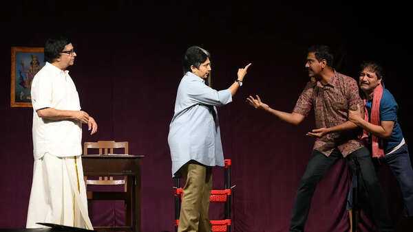 Theatre Review: Varadu Kutty — Paritchaikku Neramachu 2