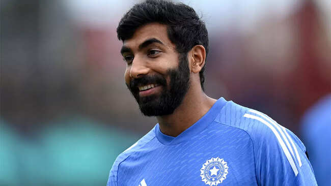Indian cricketers arrive in Chennai for first Test against Bangladesh - Watch