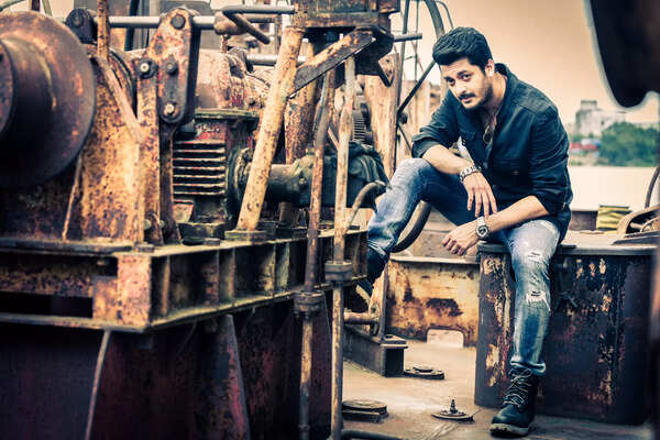 Jisshu joins Karisma Kapoor for neo-noir crime drama in Kolkata?