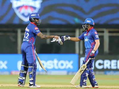 Johns. on X: Delhi Capitals will be wearing a special Rainbow jersey  against Chennai Super Kings.  / X