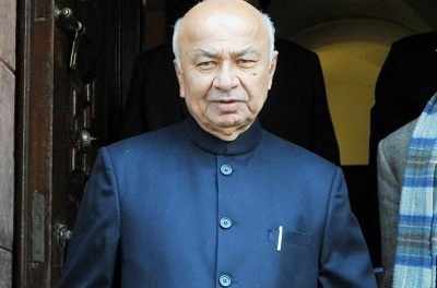 Demonetisation: Sushil Kumar Shinde, 130 Congress workers detained for protesting against note ban