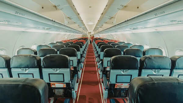 5 things travellers must do on an airplane that makes complete sense