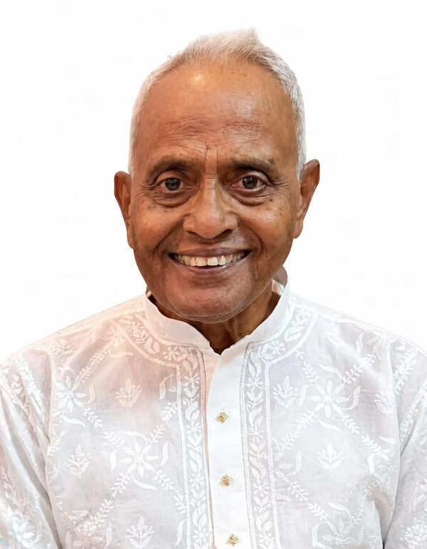 CM pays tributes to ADG Amitabh Yash’s father