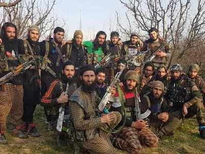 Kashmir: Hizbul Mujahiddin and Lashker-e-Toiba terrorists roam freely in Shopian brandishing AK47s