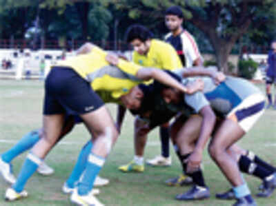 Rugby sans contact at touch-me-not tourney