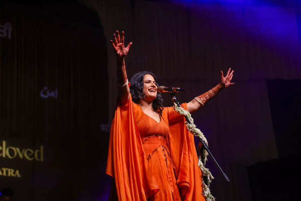 Delhi soaks in the Sufiyana rang