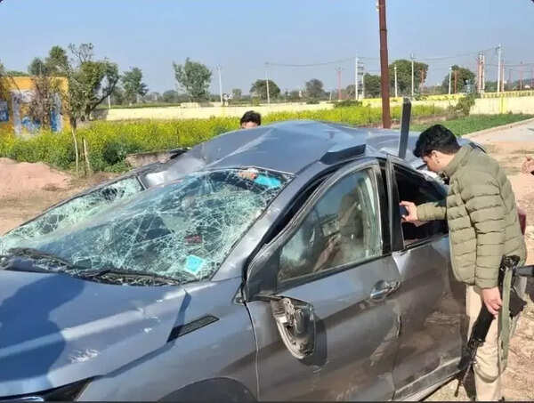 Delhi transporter out to hand over wedding invites killed in highway crash; son, 2 others injured