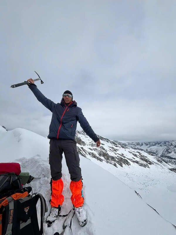 Enviro team completes 15k-feet Kanakata Pass trek in 3 days amid heavy snowfall