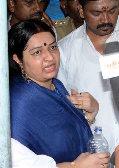 Tamil Nadu: Late CM J Jayalalithaa's niece Deepa Jayakumar denied entry into Poes Garden house