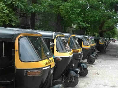Woman loses Rs 2.5 lakh in auto