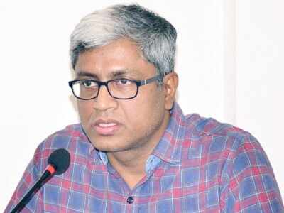 Aam Aadmi Party leader Ashutosh quits party 'for personal reason', but Arvind Kejriwal refuses to accept resignation