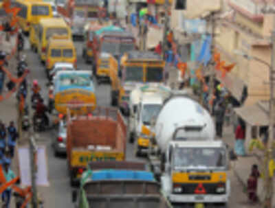 Daily jam that makes life a hell for students on Varthur-Sarjapur Road