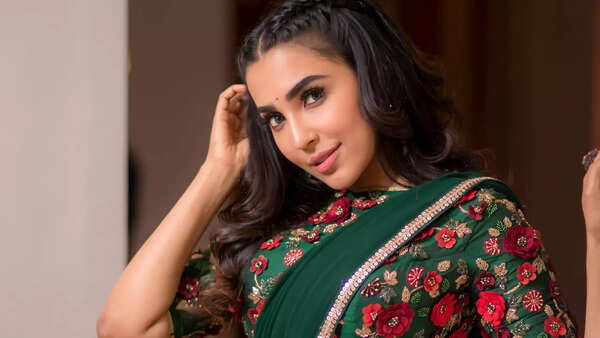 Navarathri captures the victory of good over evil: Parvati Nair