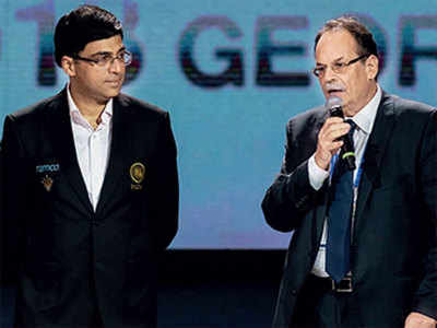Indians start well, Anand given special honour