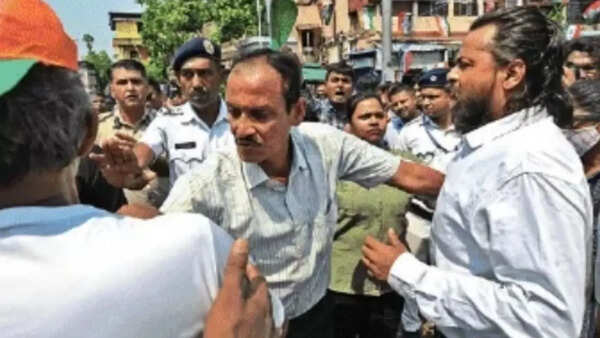 Kalighat fracas: 2 DCPs show-caused, FIR by EC