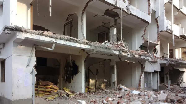Fresh razing notices arrive at Tiljala, Beleghata sites