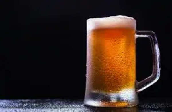 Keep calm & pour a cold one! As heatwave bakes Andhra Pradesh, tipplers head straight for the fizz