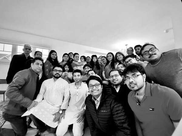 NRI Bengalis in Canada launch a social media group to help new immigrants