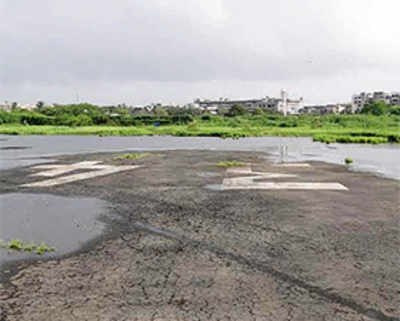 DGCA slams AAI for shoddy upkeep of Juhu airport’s second runway