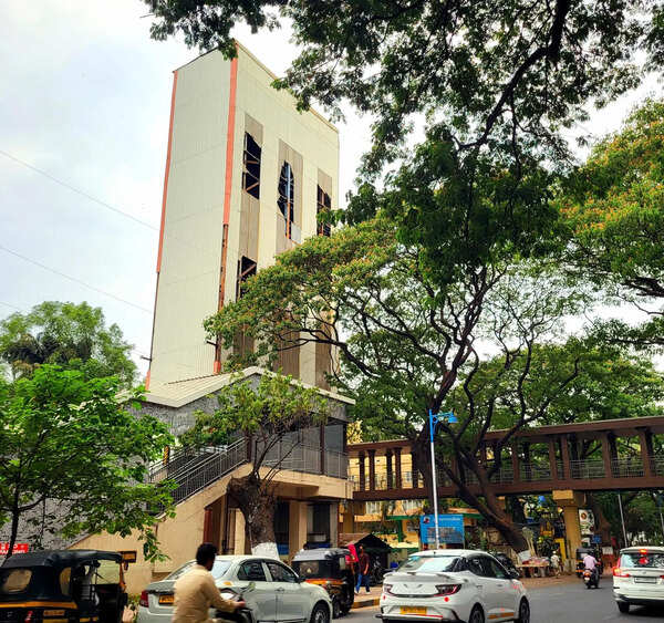 After complaints of fleecing, PMC to appoint contractors at key parking lots