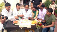 RJD workers celebrate Lalu Prasad Yadav’s 72nd birthday 