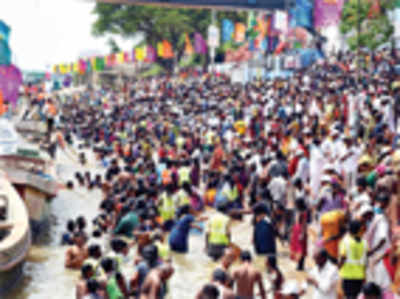 Tragedy aside, pilgrims rush goes up by 30 %