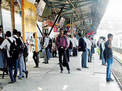 I was molested on a train at Thane stn, alleges 19-yr-old
