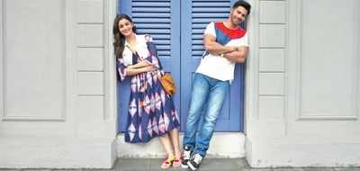 It's
love in Singapore for Varun and Alia