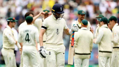 Australia vs England, 3rd Ashes Test: England's combeack bid falls apart on Day 2, Australia near win