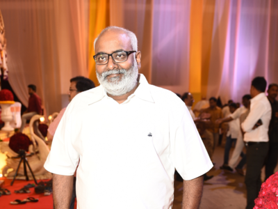 Two-time donor MM Keeravani sings a song on plasma donation for Telangana, Karnataka cops