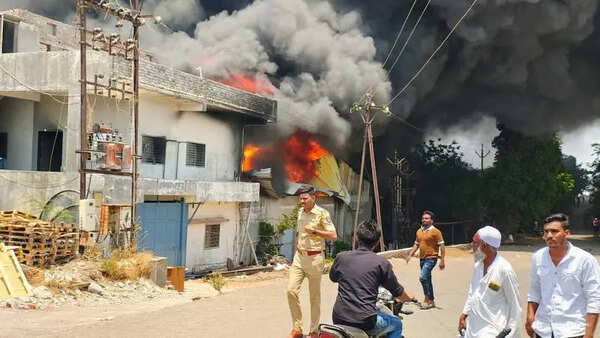 Massive fire guts textile factory in Navapur MIDC