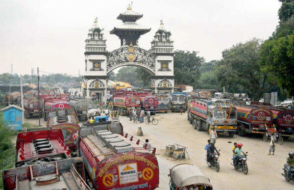 UP districts feel the heat of Nepal fire