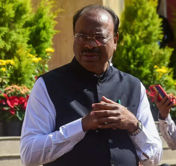 SIT soon to investigate EWS quota violation in Nashik says revenue minister Bawankule